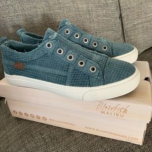 NWT Blowfish Malibu Shoes Size 10